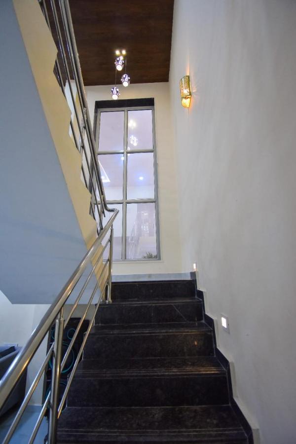 Beauty And The Beast 4Bhk Villa Лонавала Екстериор снимка