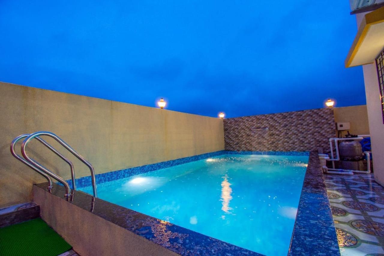 Beauty And The Beast 4Bhk Villa Лонавала Екстериор снимка